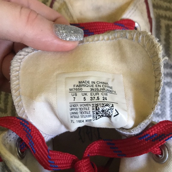 White high top Converse - Picture 4 of 4